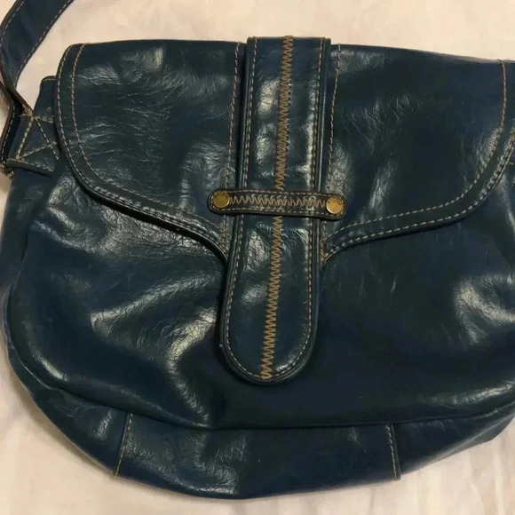 Axcess shoulder bag - Picture 1 of 12